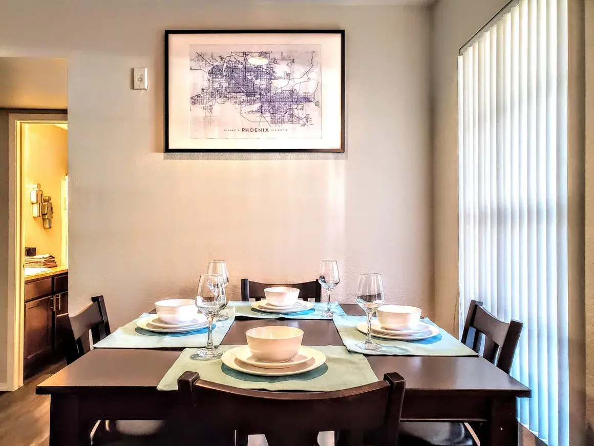 Fully stocked kitchen, move-in ready with all cookware provided